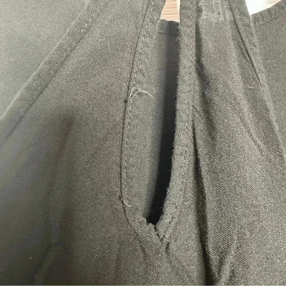 Spaghetti Strap Tank Top Flowy Black Size Extra Small - Picture 13 of 16